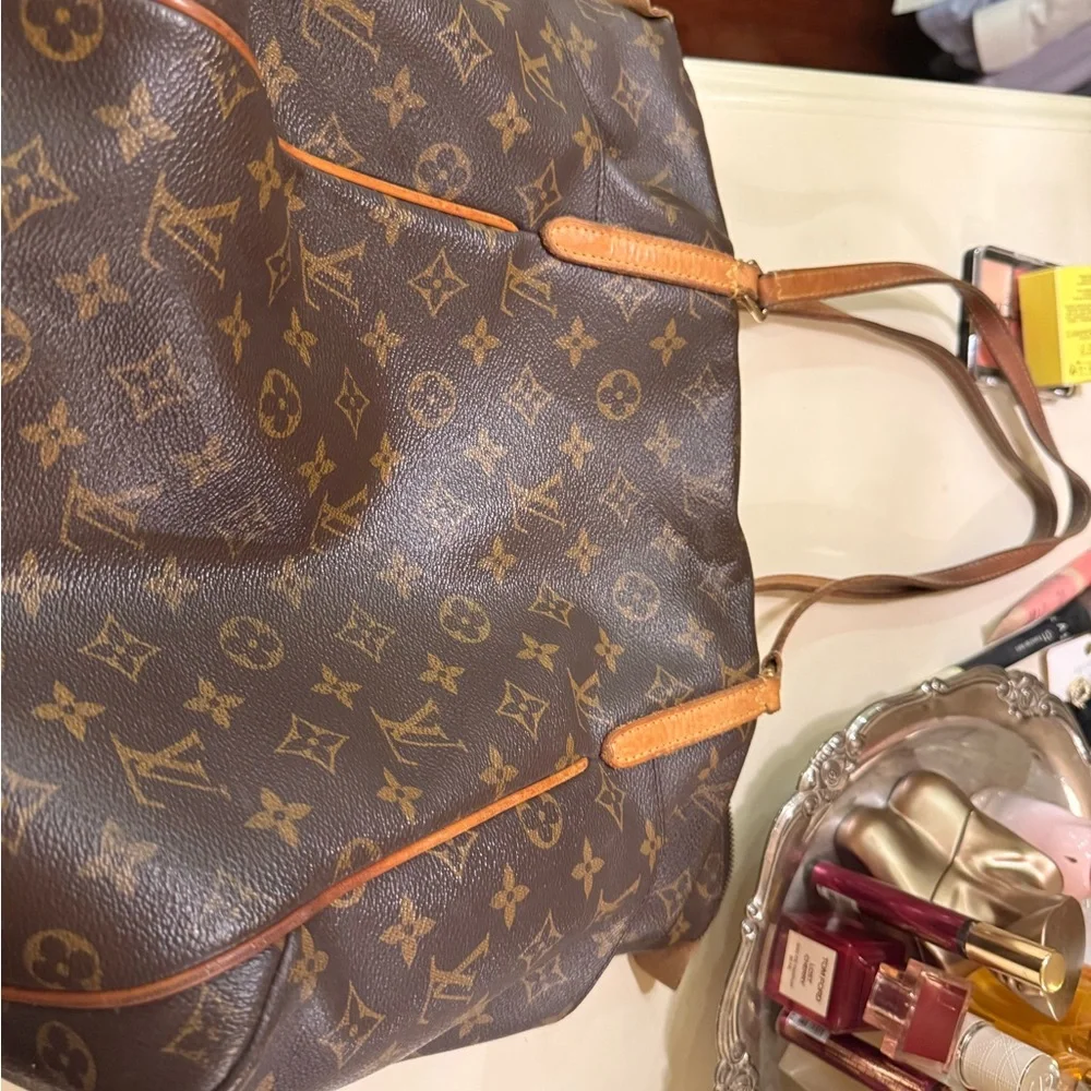 Louis Vuitton classic louis